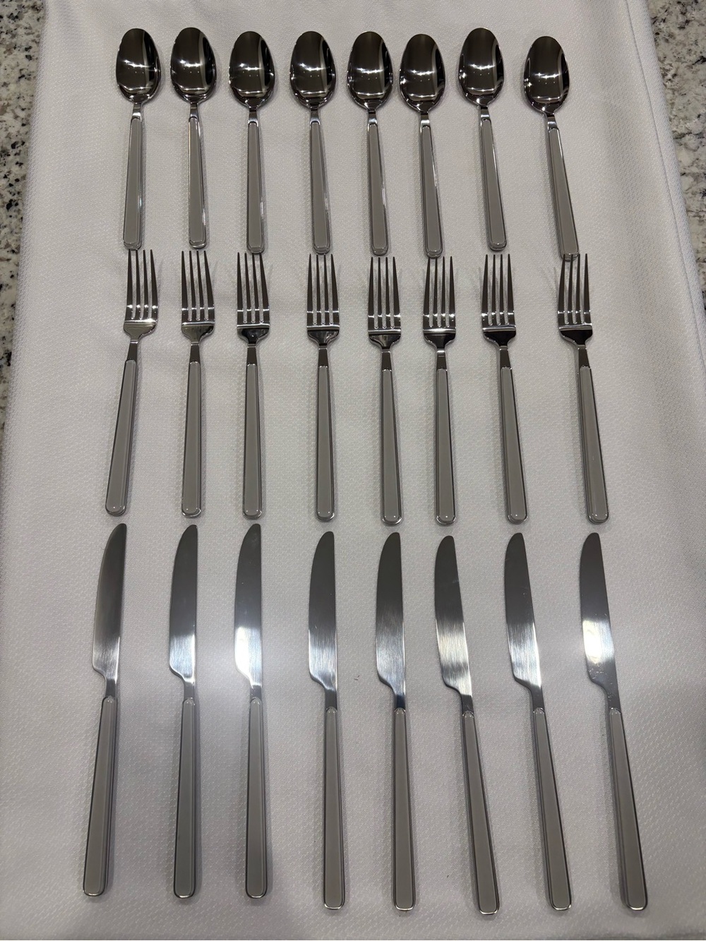 Oneida Stainless Flatware 24 Pc Set Gray/Silver Acrylic Handles Vintage MCM Styl